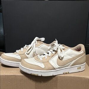 Nike Air Tan and Cream Sneakers, size 8.5